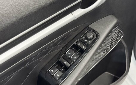Geely Emgrand, 2024 год, 1 749 000 рублей, 15 фотография