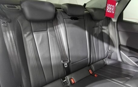 Audi A4, 2017 год, 1 795 000 рублей, 15 фотография