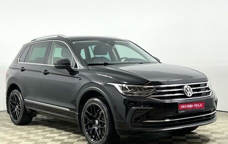 Volkswagen Tiguan II, 2021 год, 2 498 100 рублей, 1 фотография