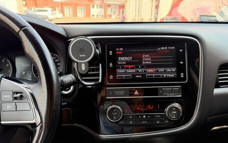 Mitsubishi Outlander III рестайлинг 3, 2019 год, 2 150 000 рублей, 13 фотография