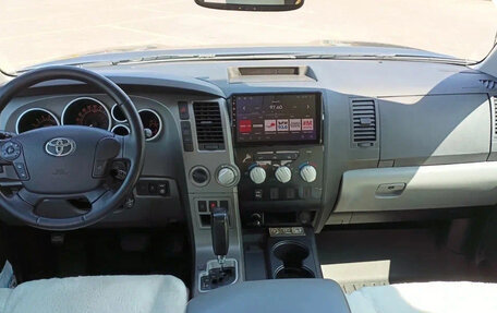 Toyota Tundra II, 2012 год, 3 300 000 рублей, 7 фотография