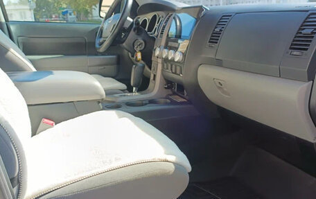 Toyota Tundra II, 2012 год, 3 300 000 рублей, 8 фотография