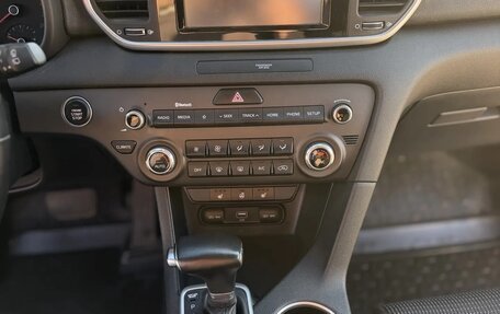 KIA Sportage IV рестайлинг, 2019 год, 2 400 000 рублей, 19 фотография