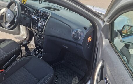 Renault Logan II, 2016 год, 630 000 рублей, 10 фотография