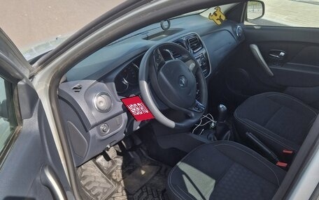Renault Logan II, 2016 год, 630 000 рублей, 8 фотография