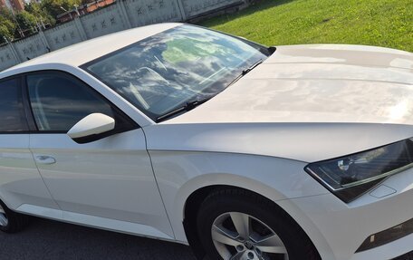 Skoda Superb III рестайлинг, 2018 год, 2 070 000 рублей, 2 фотография