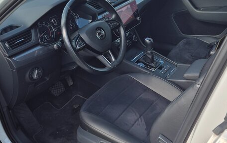 Skoda Superb III рестайлинг, 2018 год, 2 070 000 рублей, 8 фотография