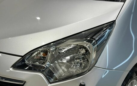 Toyota Ractis II, 2012 год, 950 000 рублей, 2 фотография