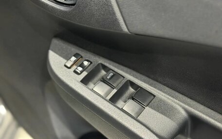 Toyota Ractis II, 2012 год, 950 000 рублей, 19 фотография
