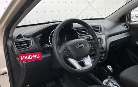 KIA Rio III рестайлинг, 2013 год, 890 000 рублей, 15 фотография