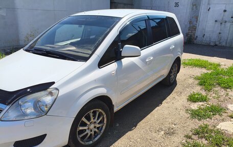 Opel Zafira B, 2010 год, 560 000 рублей, 2 фотография