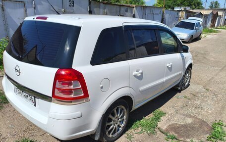 Opel Zafira B, 2010 год, 560 000 рублей, 4 фотография