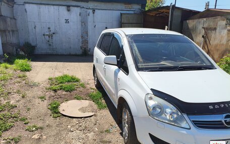 Opel Zafira B, 2010 год, 560 000 рублей, 3 фотография