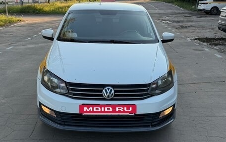 Volkswagen Polo VI (EU Market), 2018 год, 580 000 рублей, 2 фотография