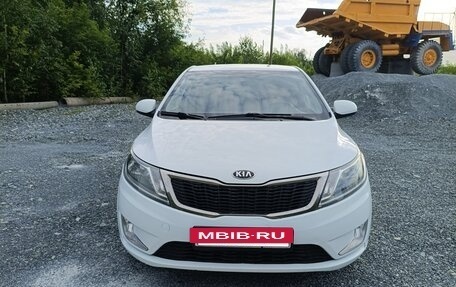 KIA Rio III рестайлинг, 2013 год, 705 000 рублей, 2 фотография