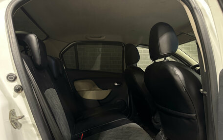 Renault Logan II, 2017 год, 820 000 рублей, 10 фотография