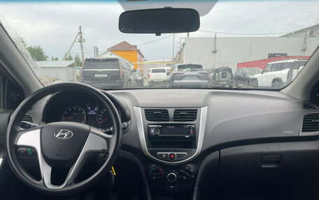 Hyundai Solaris II рестайлинг, 2011 год, 400 000 рублей, 5 фотография