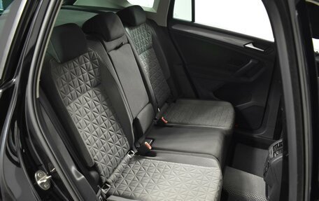 Volkswagen Tiguan II, 2021 год, 2 498 100 рублей, 7 фотография