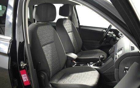 Volkswagen Tiguan II, 2021 год, 2 498 100 рублей, 8 фотография