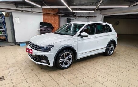 Volkswagen Tiguan II, 2018 год, 2 500 000 рублей, 1 фотография
