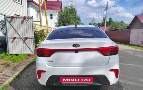 KIA Rio IV, 2018 год, 1 620 000 рублей, 2 фотография