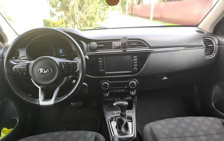 KIA Rio IV, 2018 год, 1 620 000 рублей, 9 фотография