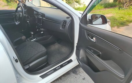 KIA Rio IV, 2018 год, 1 620 000 рублей, 13 фотография