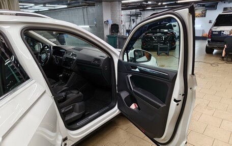 Volkswagen Tiguan II, 2018 год, 2 500 000 рублей, 15 фотография