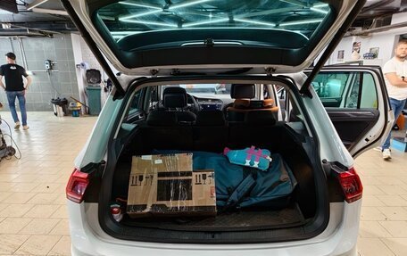 Volkswagen Tiguan II, 2018 год, 2 500 000 рублей, 17 фотография