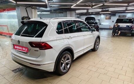 Volkswagen Tiguan II, 2018 год, 2 500 000 рублей, 7 фотография