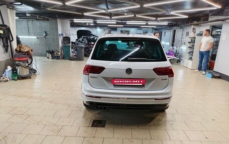 Volkswagen Tiguan II, 2018 год, 2 500 000 рублей, 8 фотография