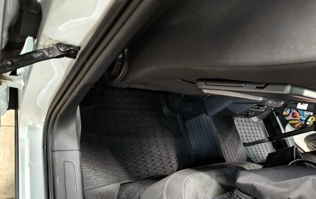Volkswagen Tiguan II, 2018 год, 2 500 000 рублей, 20 фотография
