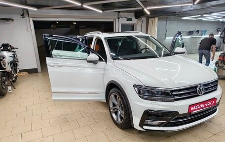 Volkswagen Tiguan II, 2018 год, 2 500 000 рублей, 27 фотография