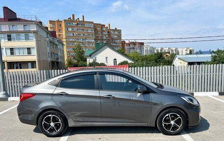 Hyundai Solaris II рестайлинг, 2011 год, 680 000 рублей, 3 фотография