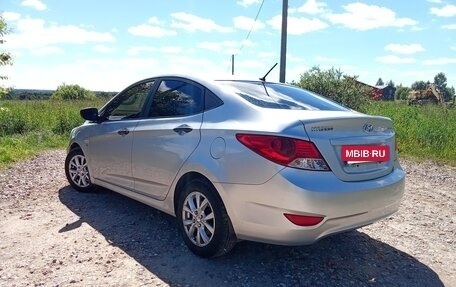 Hyundai Solaris II рестайлинг, 2011 год, 720 000 рублей, 6 фотография