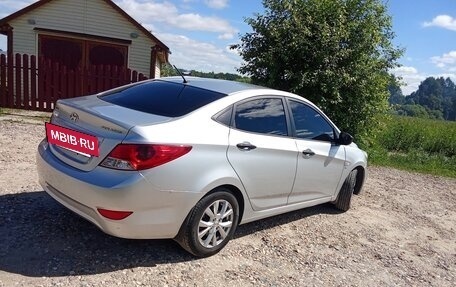 Hyundai Solaris II рестайлинг, 2011 год, 720 000 рублей, 5 фотография