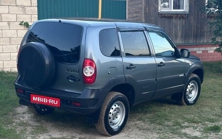 Chevrolet Niva I рестайлинг, 2017 год, 650 000 рублей, 1 фотография