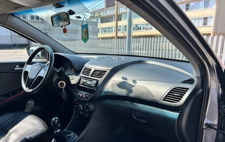 Hyundai Solaris II рестайлинг, 2011 год, 680 000 рублей, 6 фотография
