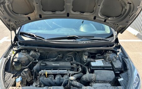 Hyundai Solaris II рестайлинг, 2011 год, 680 000 рублей, 13 фотография