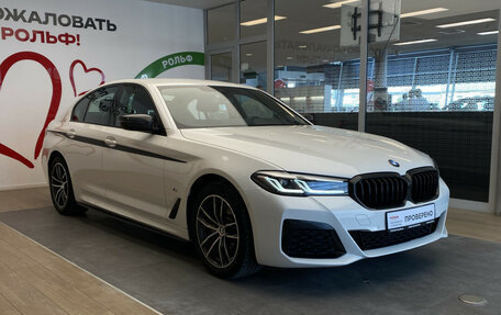 BMW 5 серия, 2021 год, 5 040 000 рублей, 4 фотография