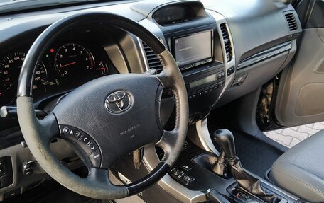 Toyota Land Cruiser Prado 120 рестайлинг, 2007 год, 1 940 000 рублей, 28 фотография