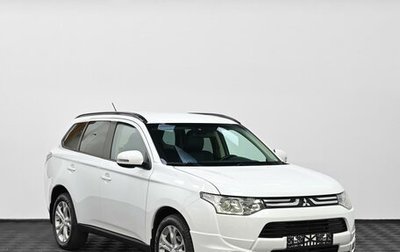 Mitsubishi Outlander III рестайлинг 3, 2013 год, 1 105 000 рублей, 1 фотография