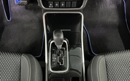 Mitsubishi Outlander III рестайлинг 3, 2019 год, 2 225 000 рублей, 15 фотография