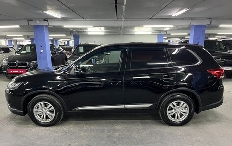 Mitsubishi Outlander III рестайлинг 3, 2019 год, 2 225 000 рублей, 8 фотография