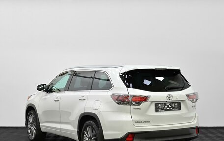 Toyota Highlander III, 2015 год, 2 525 000 рублей, 2 фотография