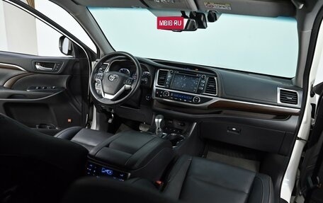 Toyota Highlander III, 2015 год, 2 525 000 рублей, 5 фотография