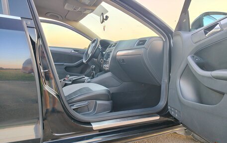 Volkswagen Jetta VI, 2013 год, 860 000 рублей, 14 фотография