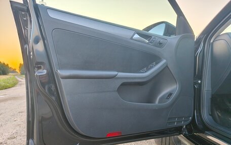 Volkswagen Jetta VI, 2013 год, 860 000 рублей, 19 фотография