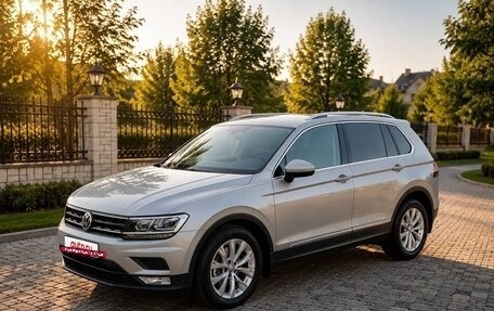 Volkswagen Tiguan II, 2017 год, 2 070 000 рублей, 2 фотография