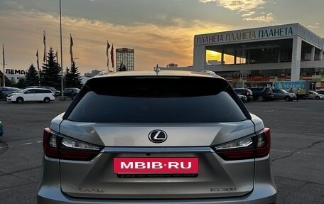 Lexus RX IV рестайлинг, 2019 год, 4 150 000 рублей, 6 фотография